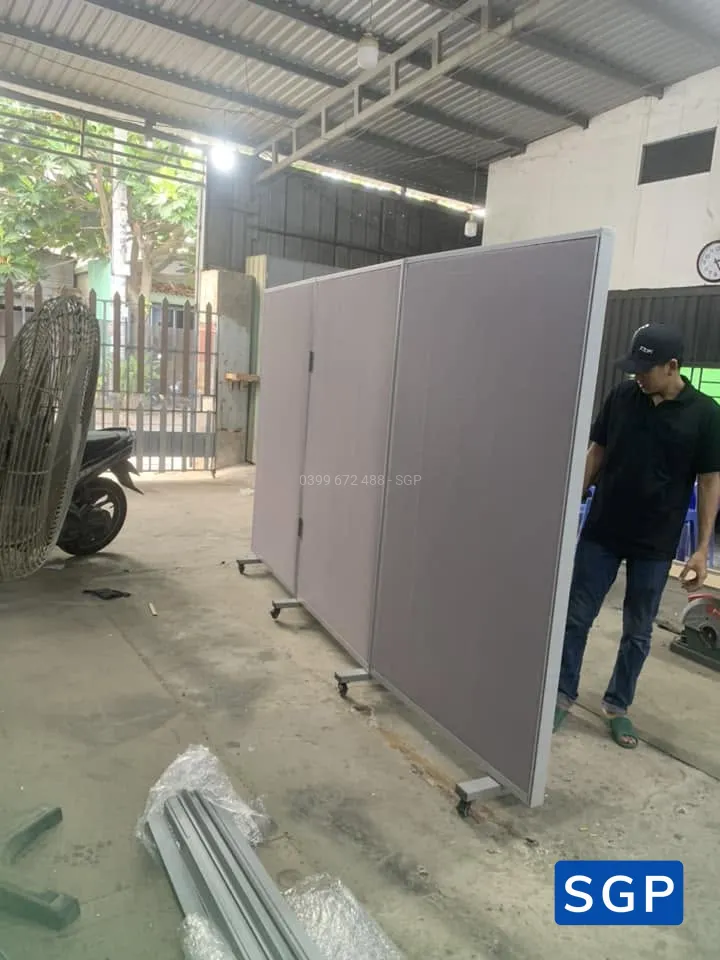 vách ngăn có bánh xe - 2