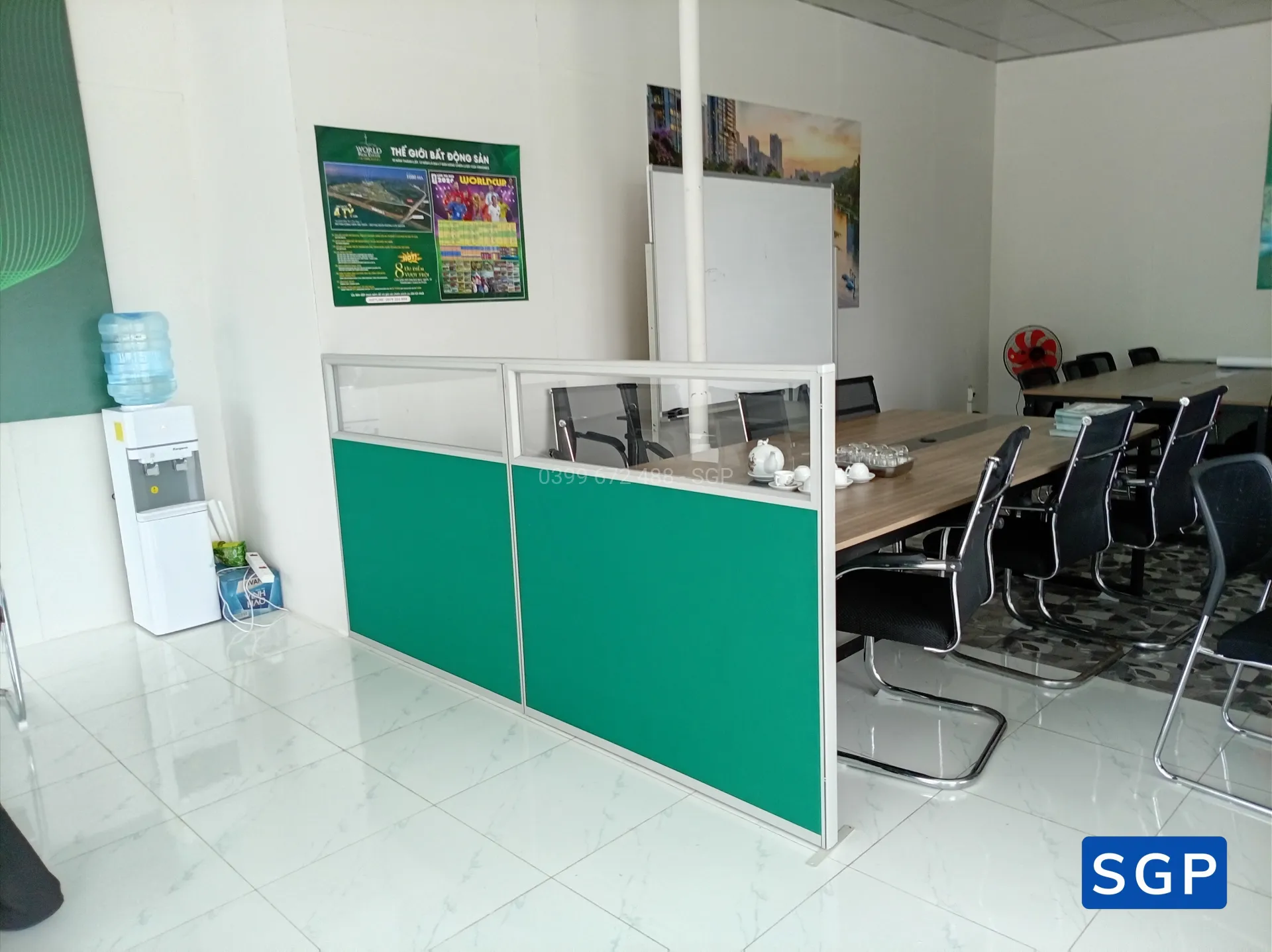 Lắp vách ngăn lửng cho công ty bất động sản ở Hóc Môn - 3