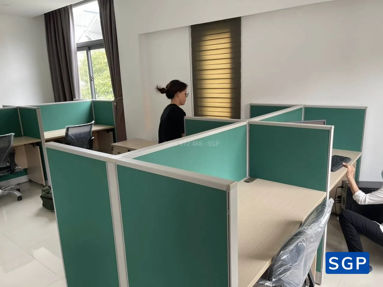 lắp đặt vách ngăn nỉ cho cụm bàn 4 chỗ - 3
