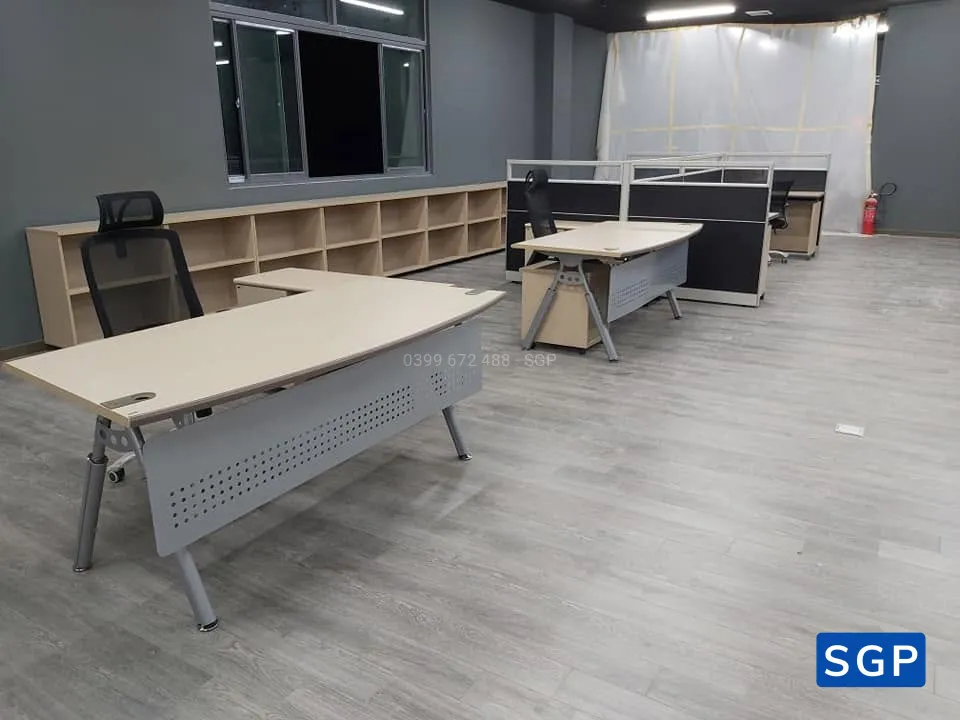 Lắp đặt vách ngăn nỉ kính - 10