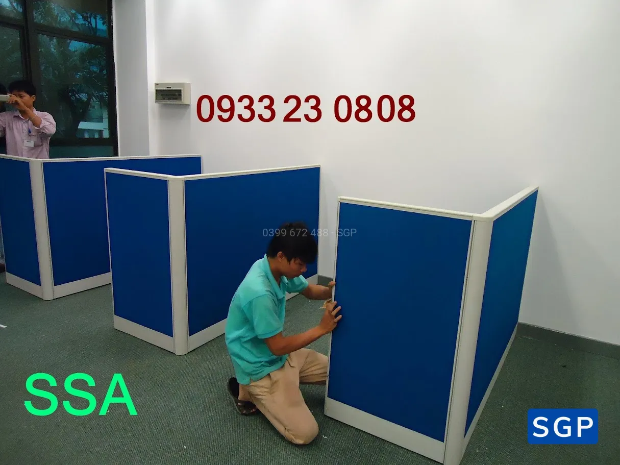 Giao hàng và lắp đặt vách ngăn bàn cho văn phòng - 2