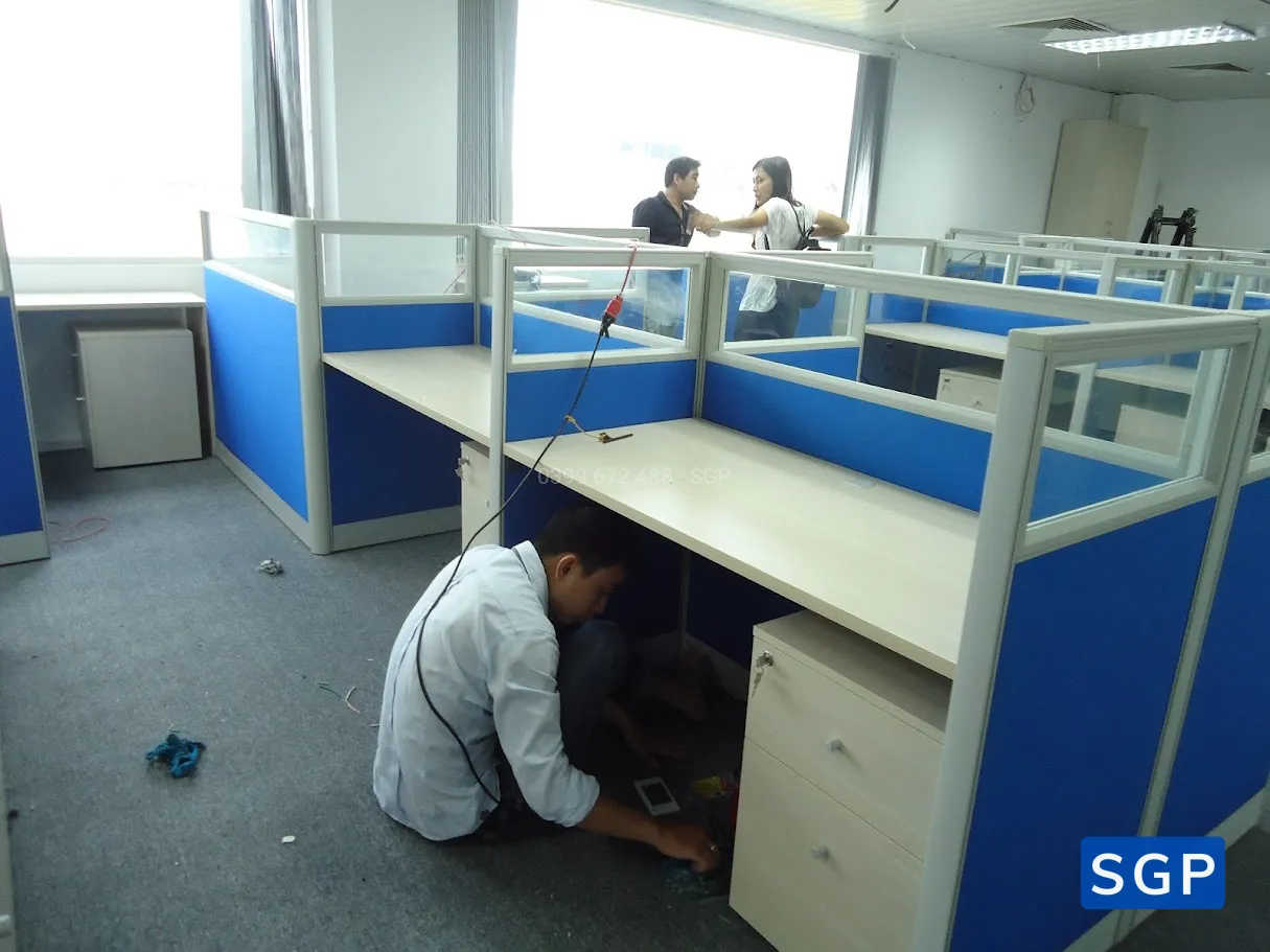 Sản xuất và lắp đặt vách nỉ kính - 4