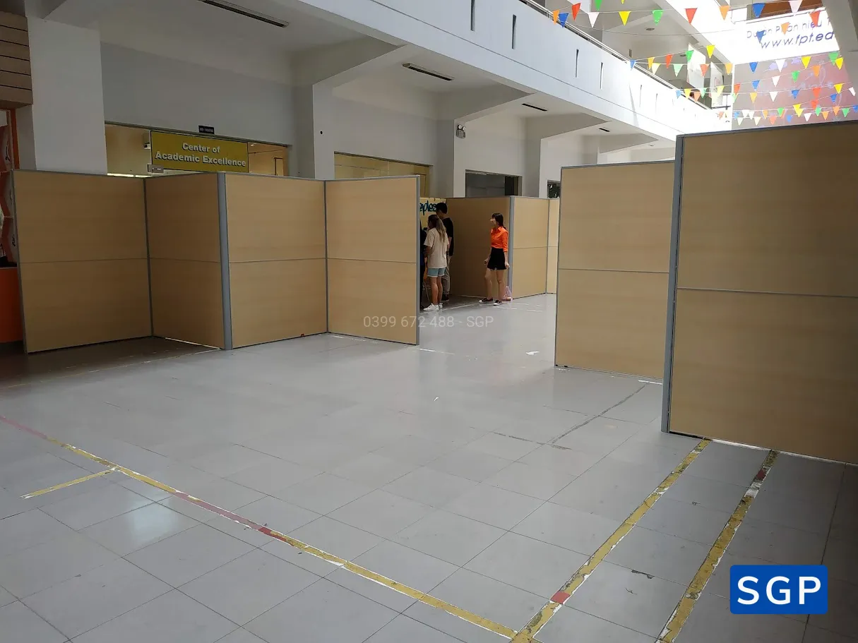 Vách ngăn triễn lãm tại trường FPT - 2