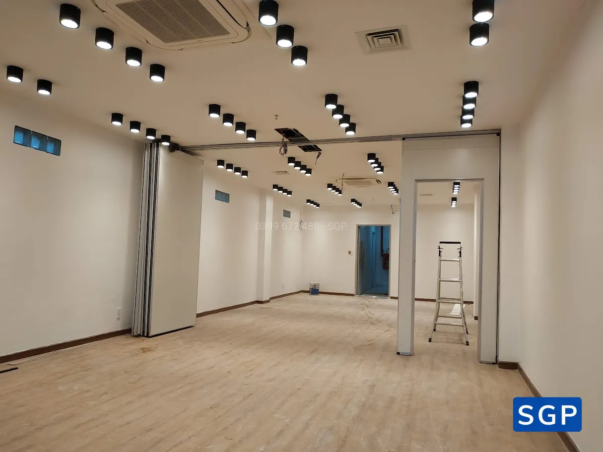 Sản xuất và lắp đặt vách di động cho nhà hàng
