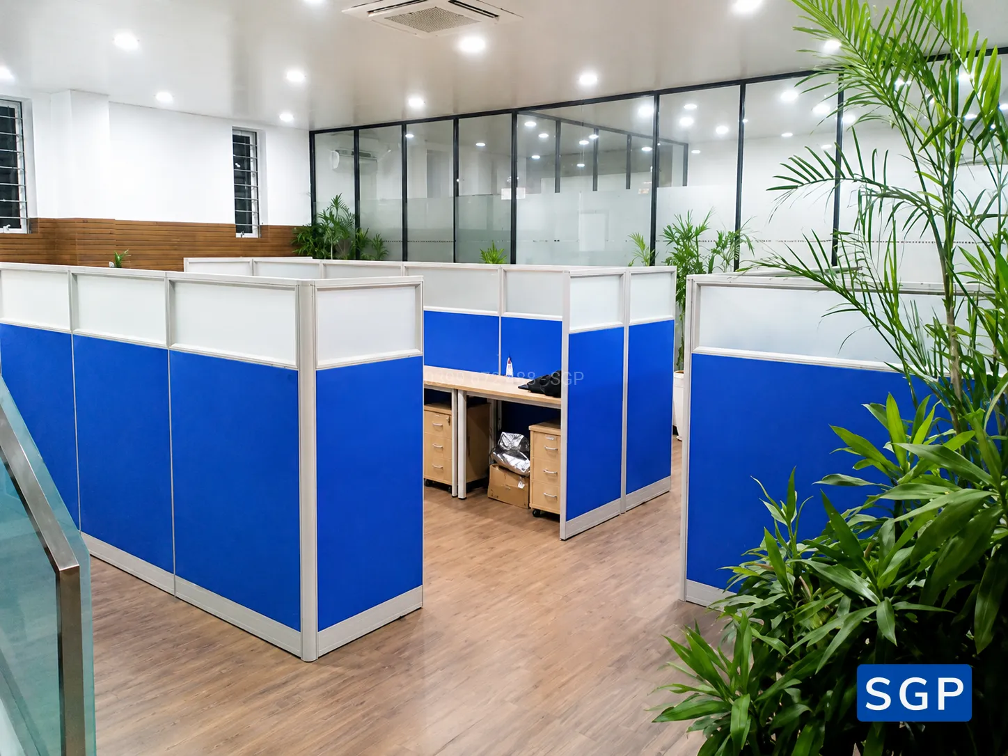 SSA lắp đặt vách ngăn nỉ kính  - 4