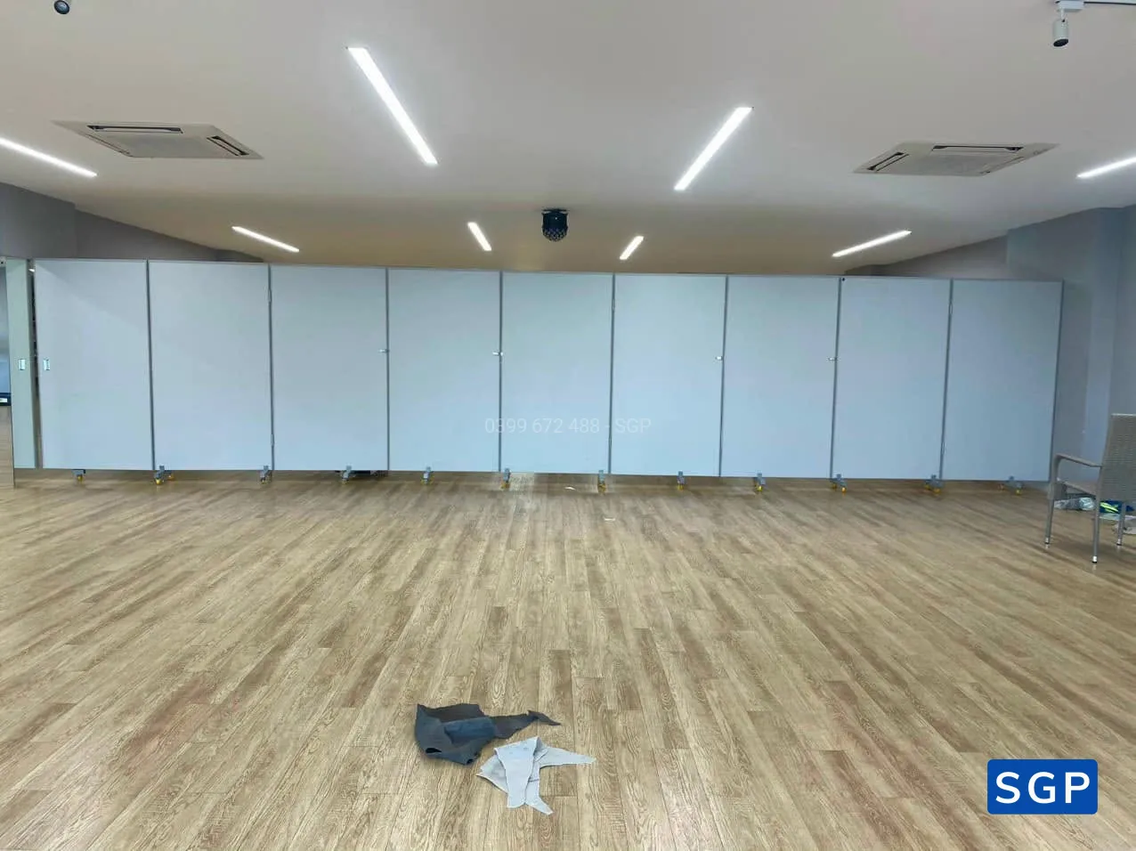 vách ngăn có bánh xe (vách ngăn xếp)