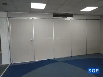 Sản xuất và lắp đặt vách di động