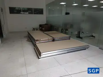 Sản xuất và lắp đặt vách di động