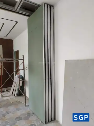 Sản xuất và lắp đặt vách di động cho nhà hàng