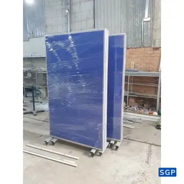 Sản xuất vách ngăn có bánh xe di chuyển trong văn phòng