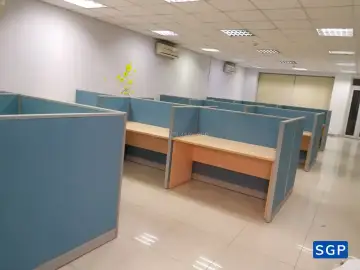 lắp đặt hoàn thiện vách nỉ cho công ty ở quận 5