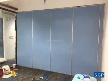 hoàn thiện 2 dãy vách ngăn di động nỉ trong văn phòng