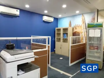 Lắp vách ngăn lửng cho trường học quốc tế gần Cấu Sài Gòn