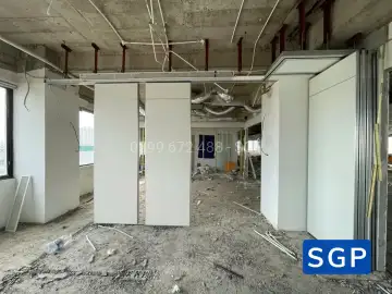 Thi công vách di động màu trắng