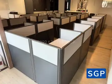 vách ngăn bàn làm việc gỗ 2 múi