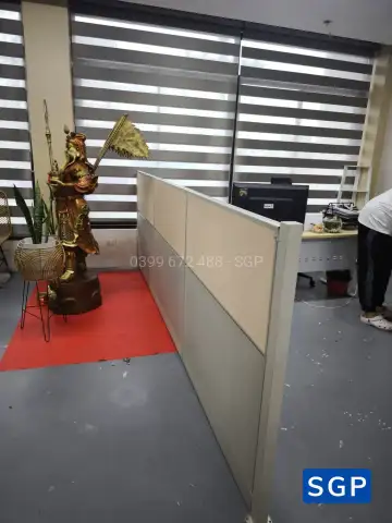 vách nỉ ngăn lửng có thể ngăn phòng hoặc lối đi