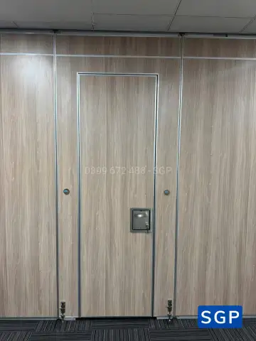 Hoàn thiện bộ vách di động có cửa