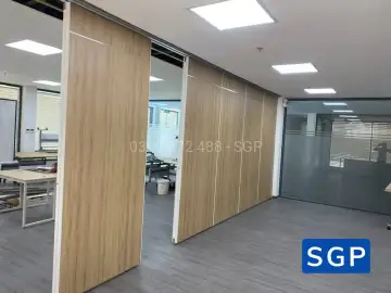 Hoàn thiện vách di động vẫn gỗ