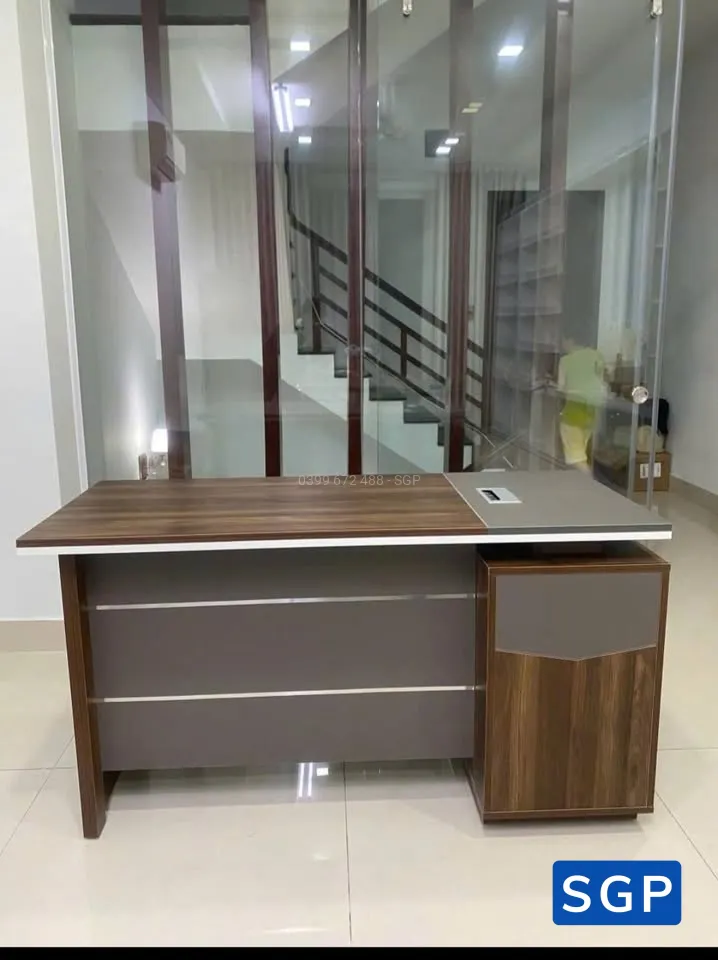Bàn Giám Đốc C2