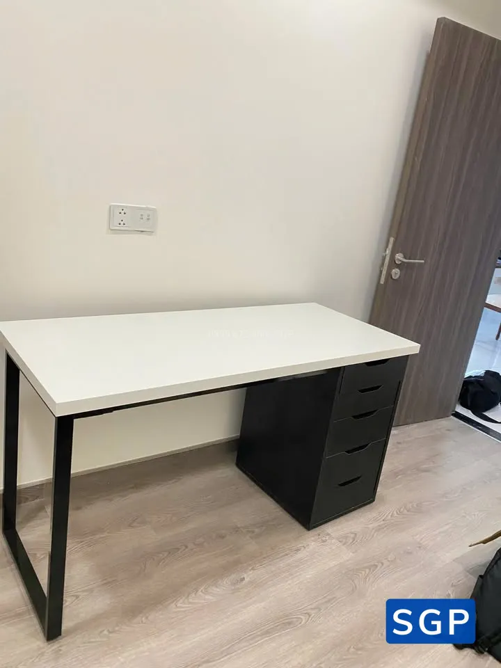 Bàn Ikea W600