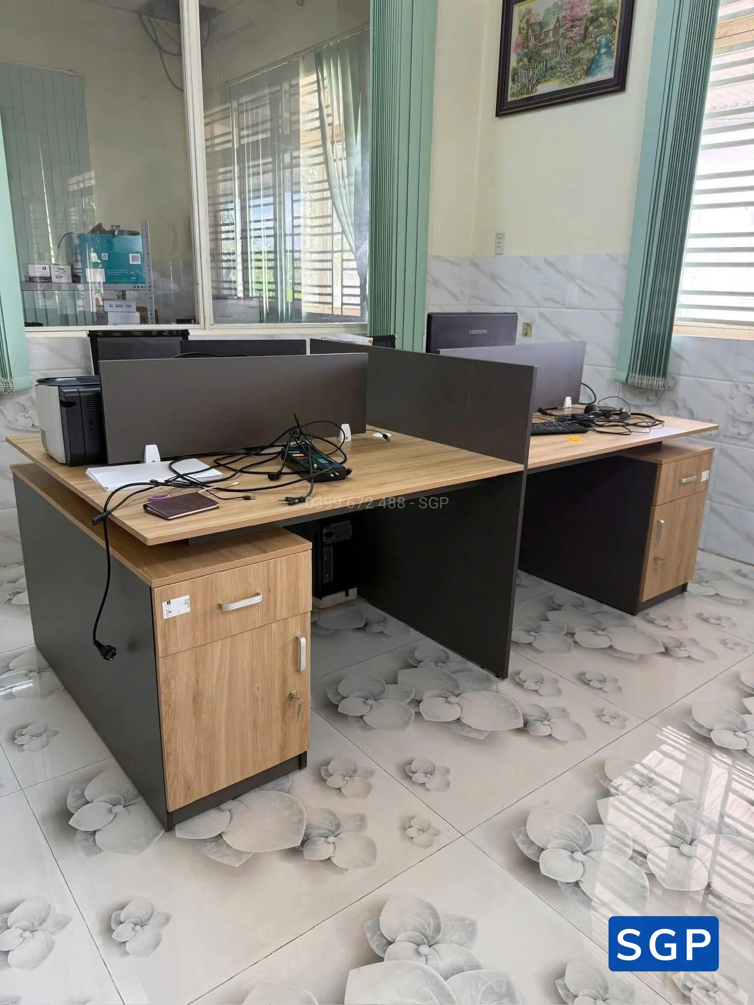 Bàn làm việc chân gỗ 4 người ngồi